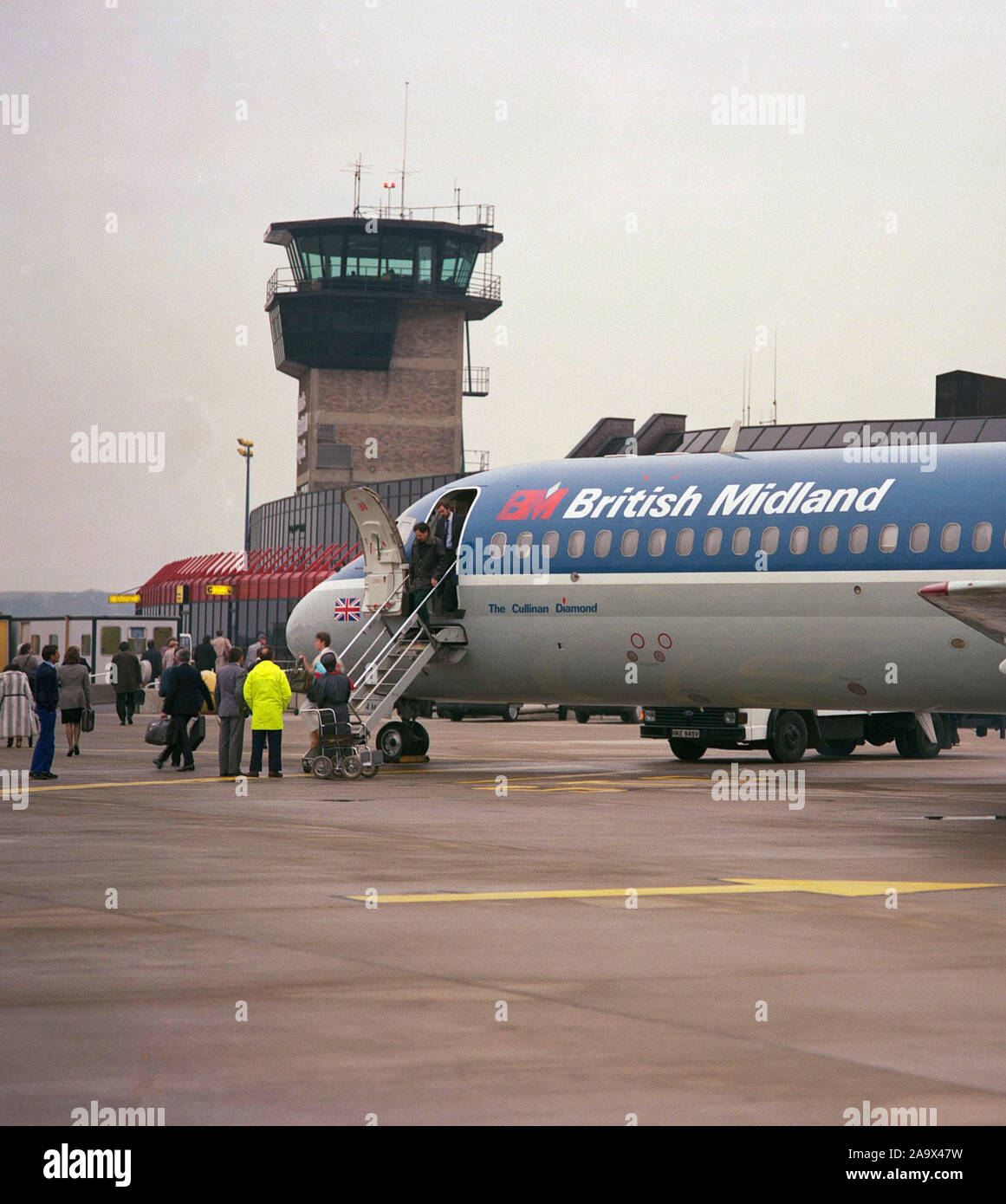 1988 British Midlands aeromobili a Yeadon aeroporto, ora Leeds Bradford, West Yorkshire, nell'Inghilterra del Nord, Regno Unito Foto Stock