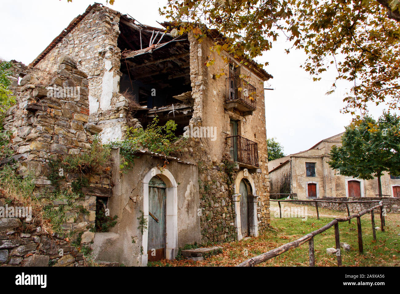 Roscigno Vecchio - vecchio villaggio abbandonato nel Cilento, Campania, Italia Foto Stock
