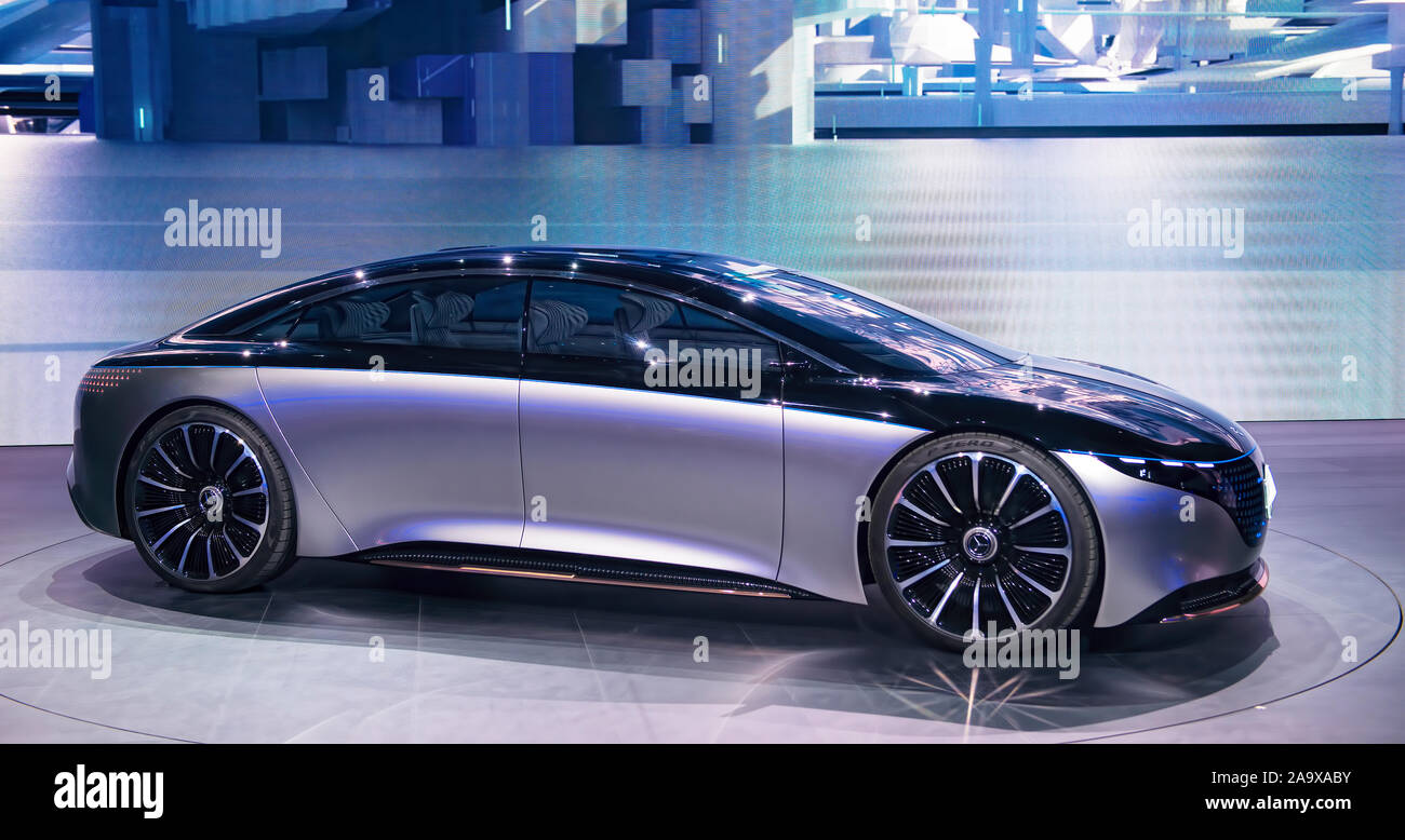Francoforte, Germania - Sep 19, 2019: Mercedes Benz Vision lusso EQS concept car elettrica reveiled a Francoforte IAA Motor Show 2019.i supporti misti Foto Stock