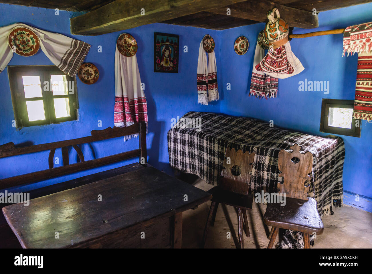 Interno del tradizionale in cootage Osa Village Museum Situato in città Negresti-Oas nella contea di Satu Mare nel nord-ovest della Romania Foto Stock