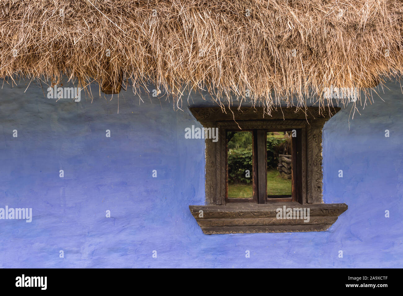 Xix secolo legno e argilla cottage tradizionale in Osa Village Museum Situato in città Negresti-Oas nella contea di Satu Mare in Romania Foto Stock