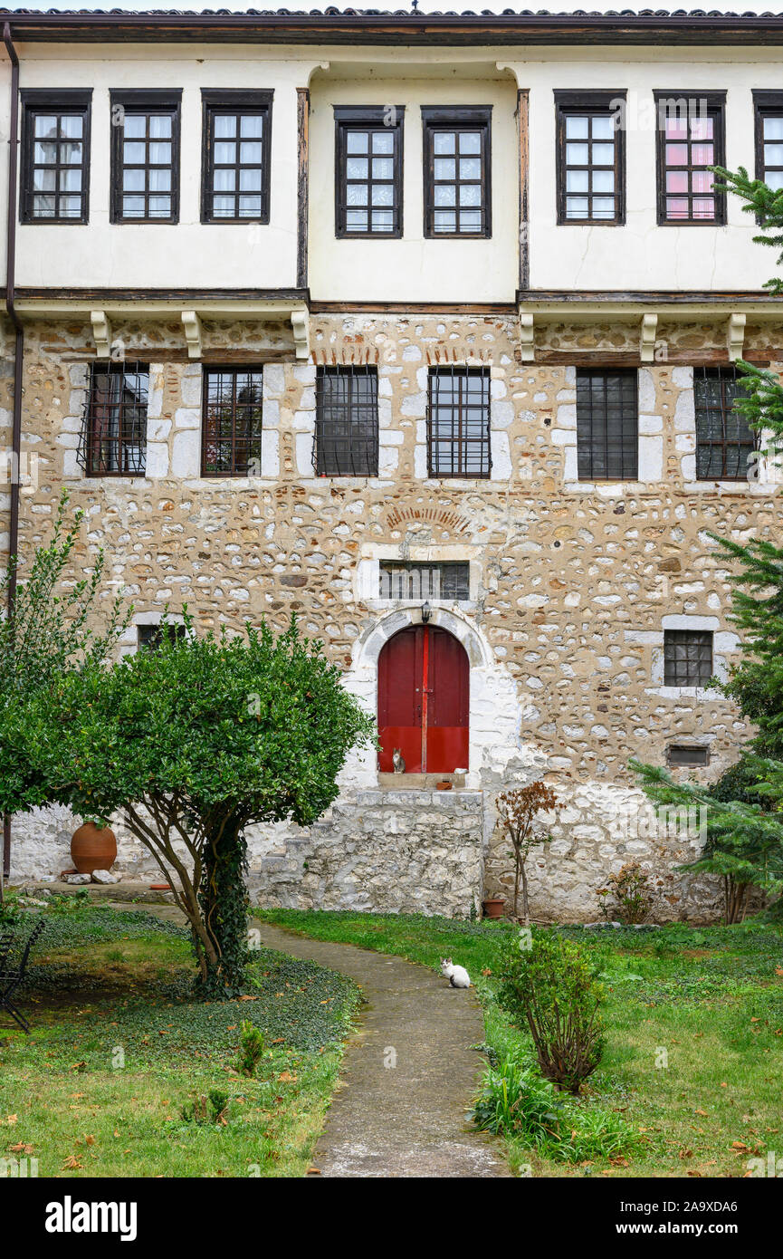 Vecchio periodo Ottomano Mansion in Apozari, distretto di Kastoria, Macedonia, Grecia settentrionale. Foto Stock