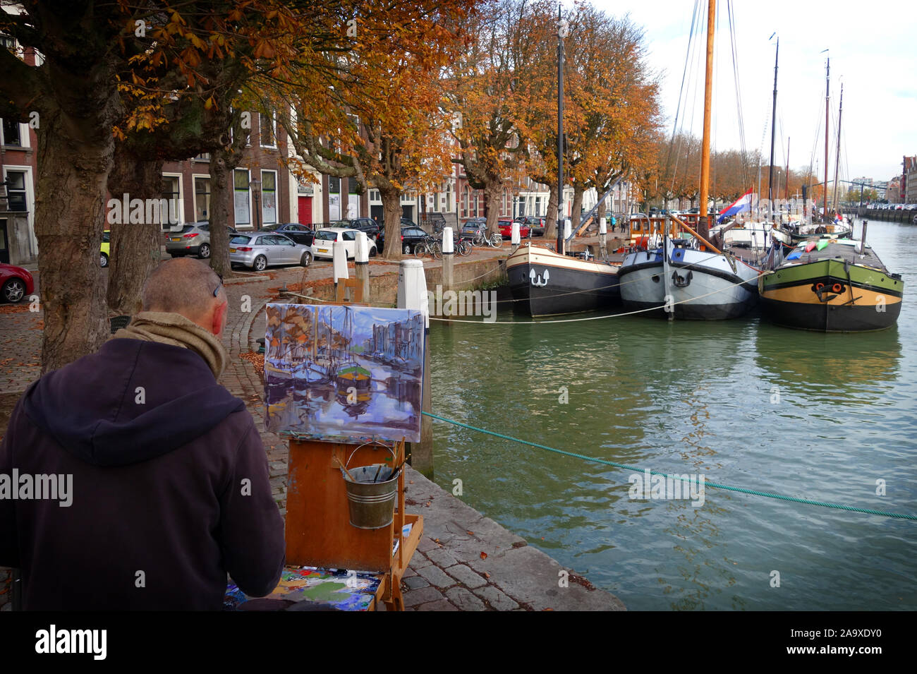 Pittore al lavoro, Wolwevershaven Dordrecht, Paesi Bassi, Europa Foto Stock