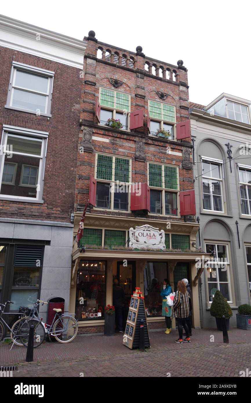 Caratteristiche case in Voorstraat, Dordrecht, Paesi Bassi, Europa Foto Stock