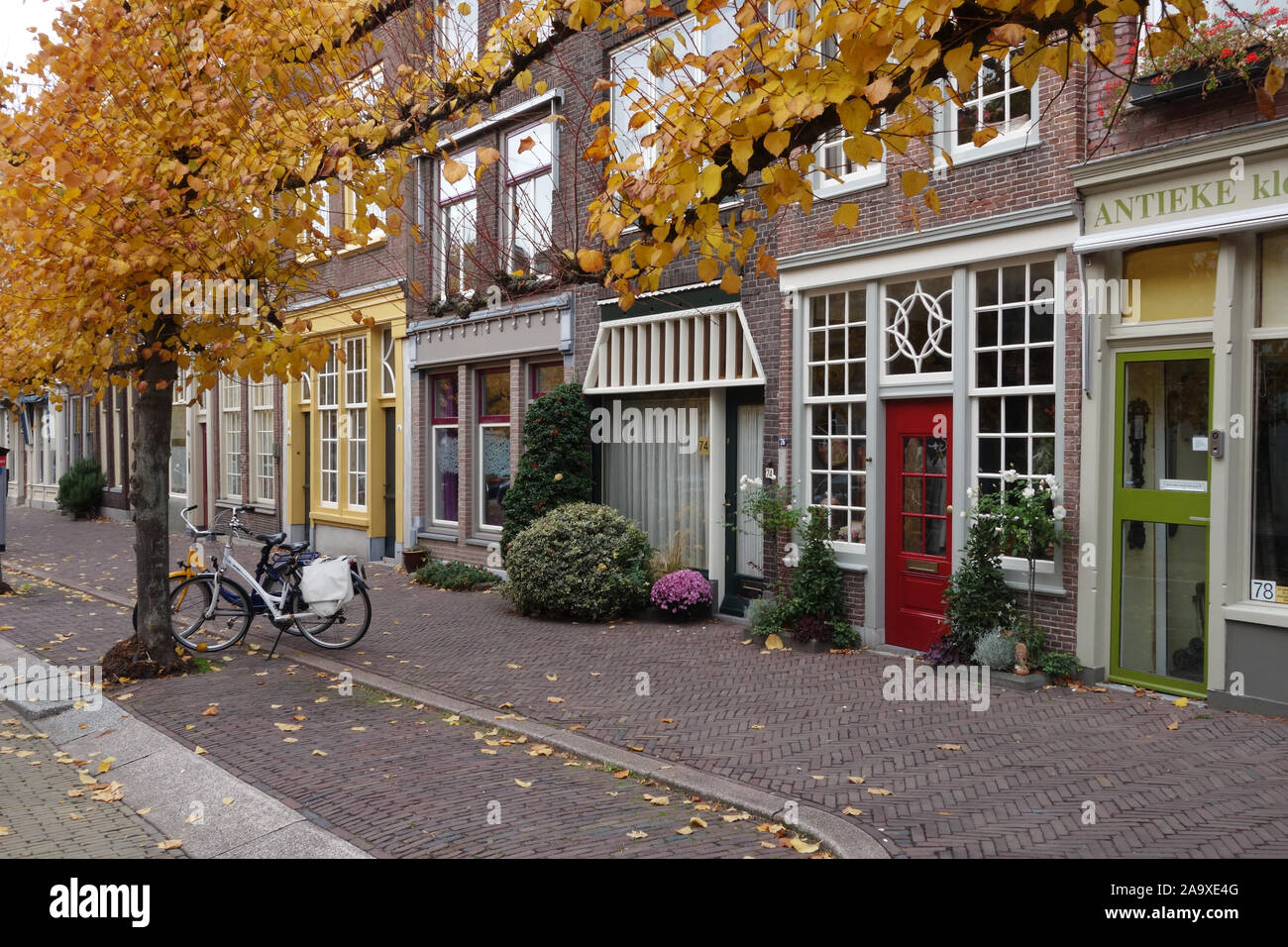 Case mercantili in Steegoversloot, Dordrecht, Paesi Bassi, Europa Foto Stock