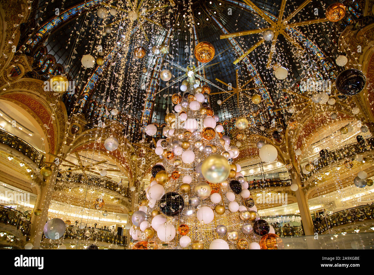 Le decorazioni di Natale shopping mall a Parigi, Francia Foto Stock