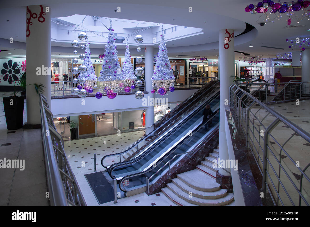 Le decorazioni di Natale shopping mall a Parigi, Francia Foto Stock