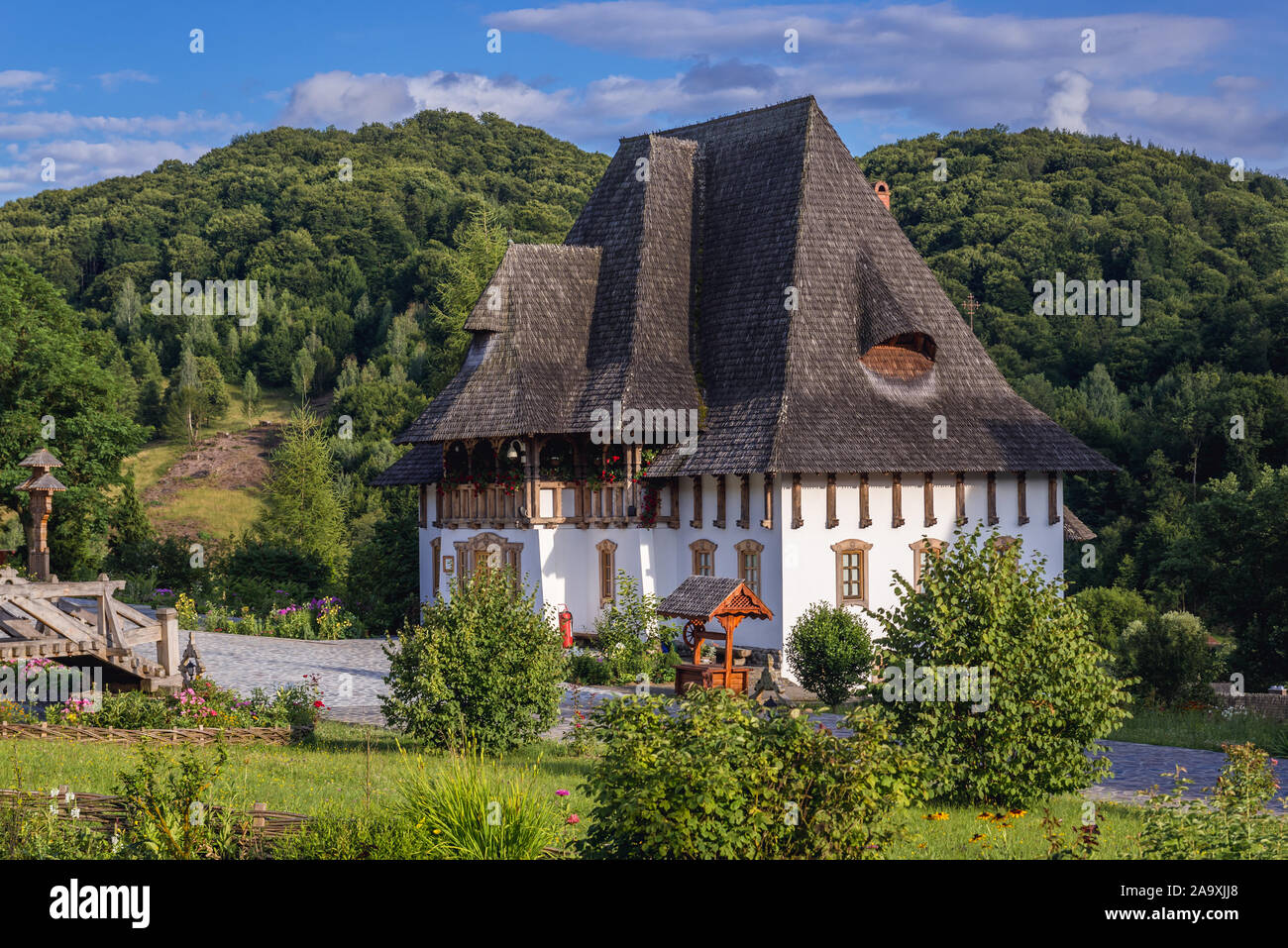 Museo delle icone e libri rari nel monastero nel villaggio di Barsana, situato in Maramures Contea di Romania Foto Stock