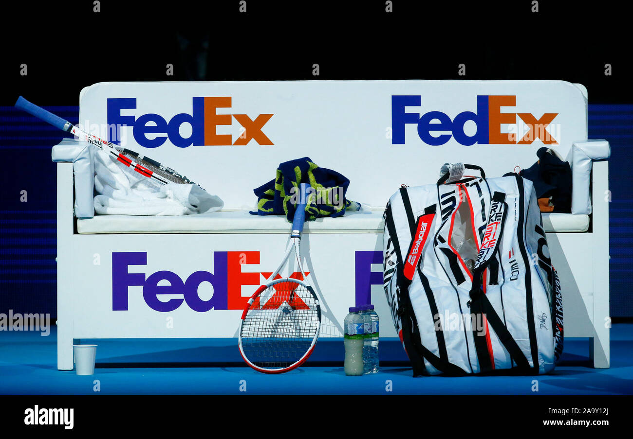 Londra, Regno Unito. Novembre 17 Dominic Thiem (AUT) banco durante il campionato Singles match finale Dominic Thiem (AUT) contro Stefanos Tsitsipas ( Foto Stock