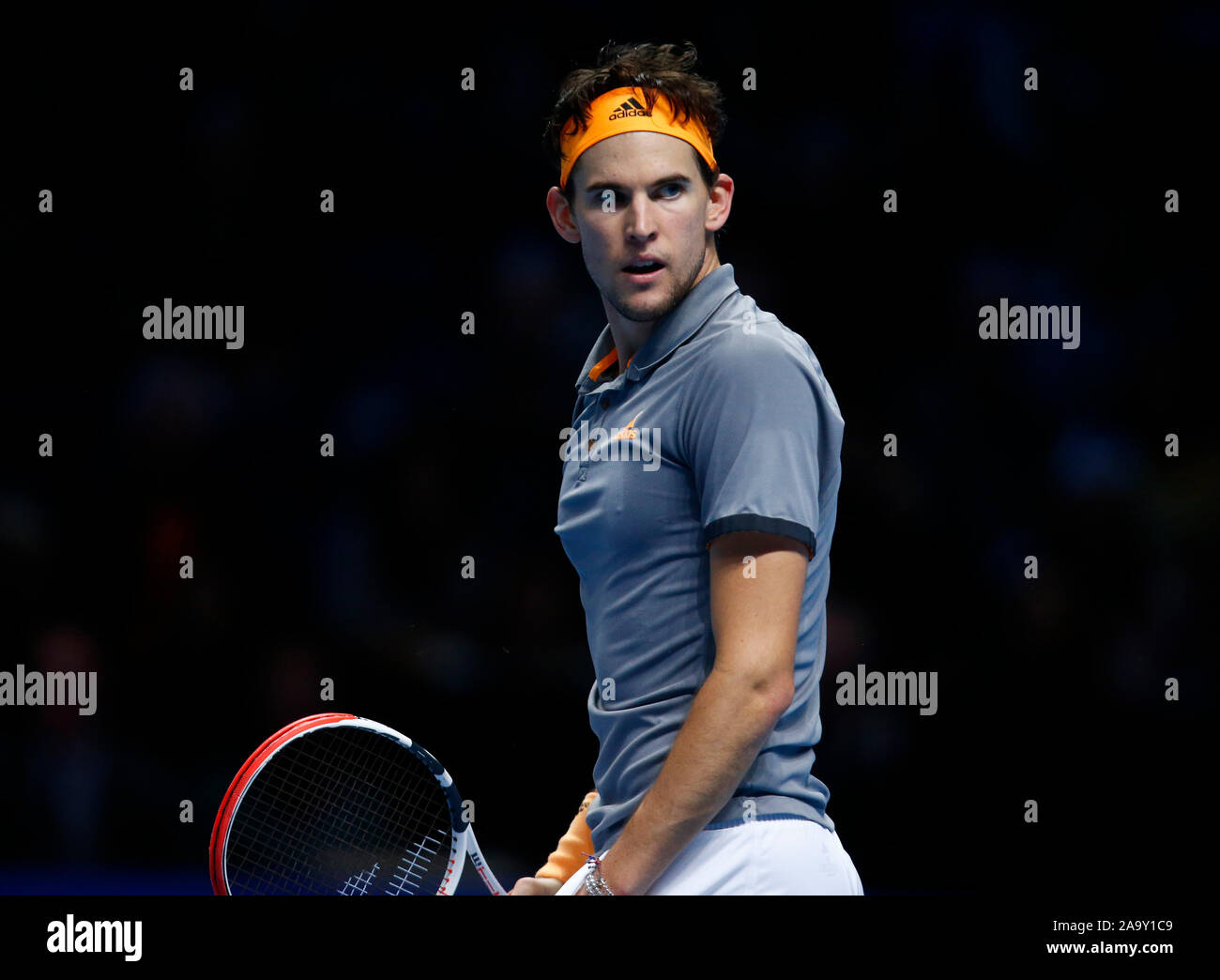 Londra, Regno Unito. Novembre 17 Dominic Thiem (AUT) in azione durante il campionato Singles match finale Dominic Thiem (AUT) contro Stefanos Tsitsip Foto Stock