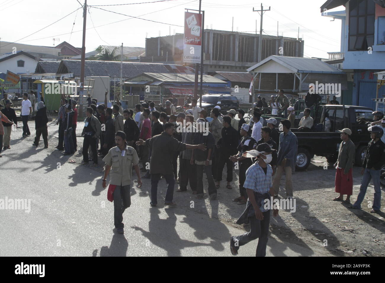 Di Banda Aceh e Aceh, Indonesia. Agosto 15, 2006. Marche e dimostrazioni sul 1 ° anniversario del MoU di Helsinki. Foto Stock