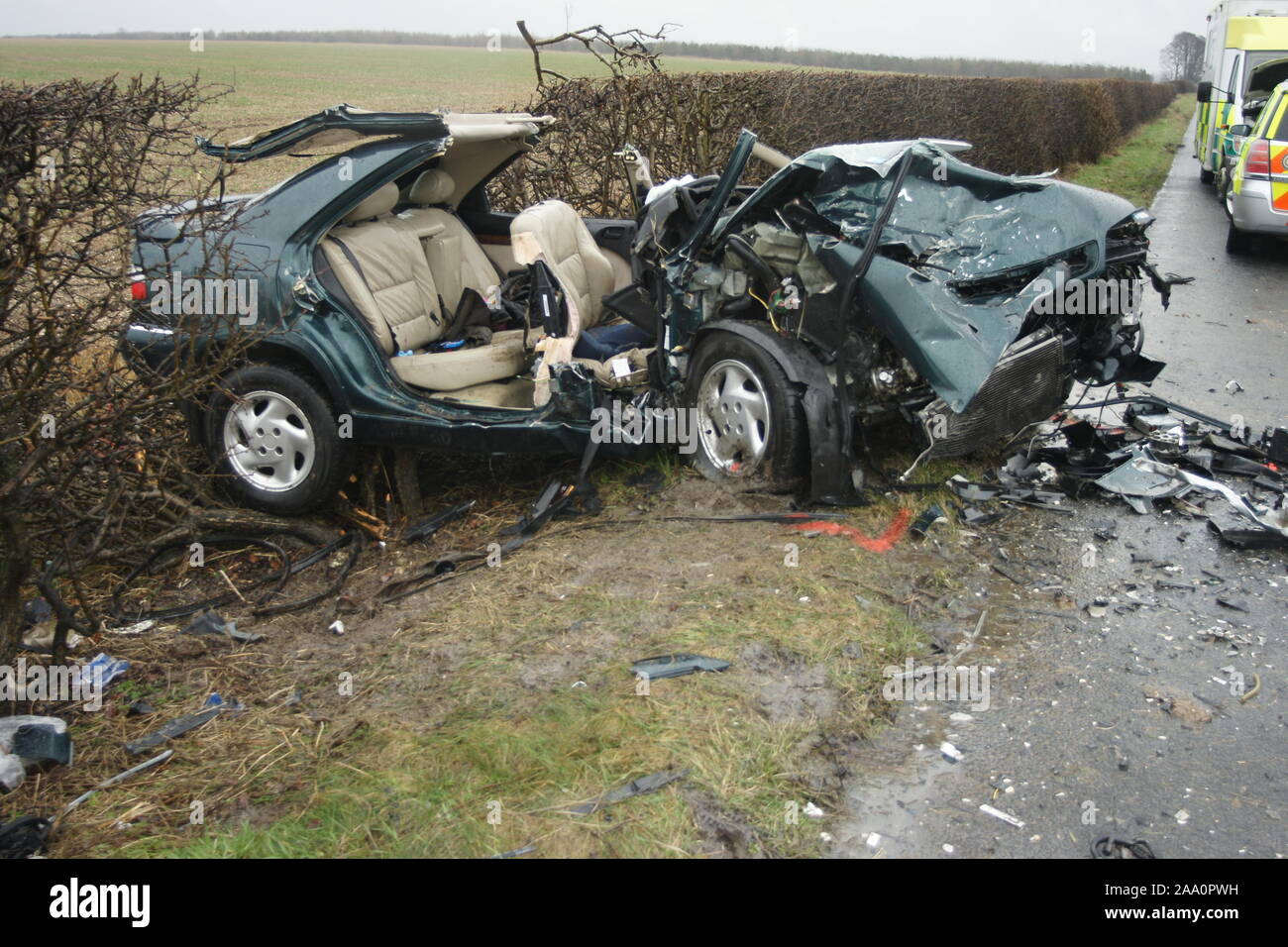 Il traffico su strada collisione, car crash Foto Stock