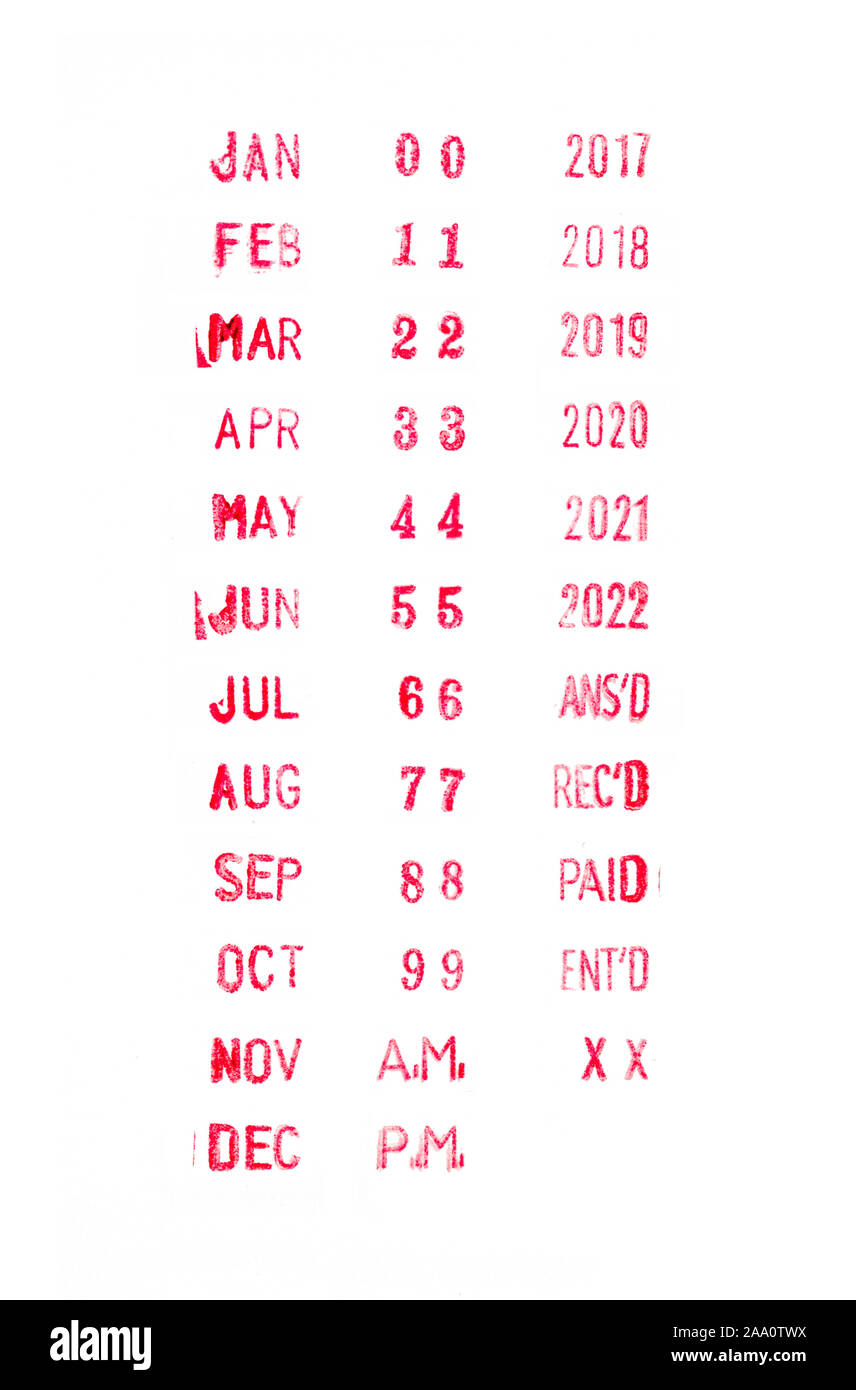 In gomma rossa Samps data con il mese, il giorno e l'anno isolato su bianco. Foto Stock