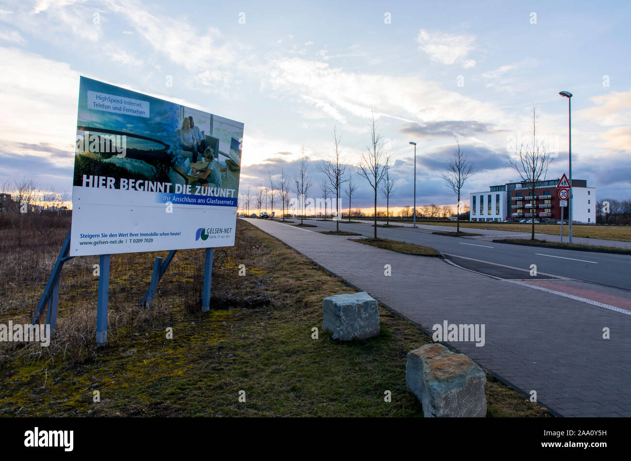 Nuova area di sviluppo in Gelsenkirchen-Bismarck, Johannes-Rau-Allee, pubblicità segno dell'energia locale provider, ELE, Emscher-Lippe-energie, per fas Foto Stock