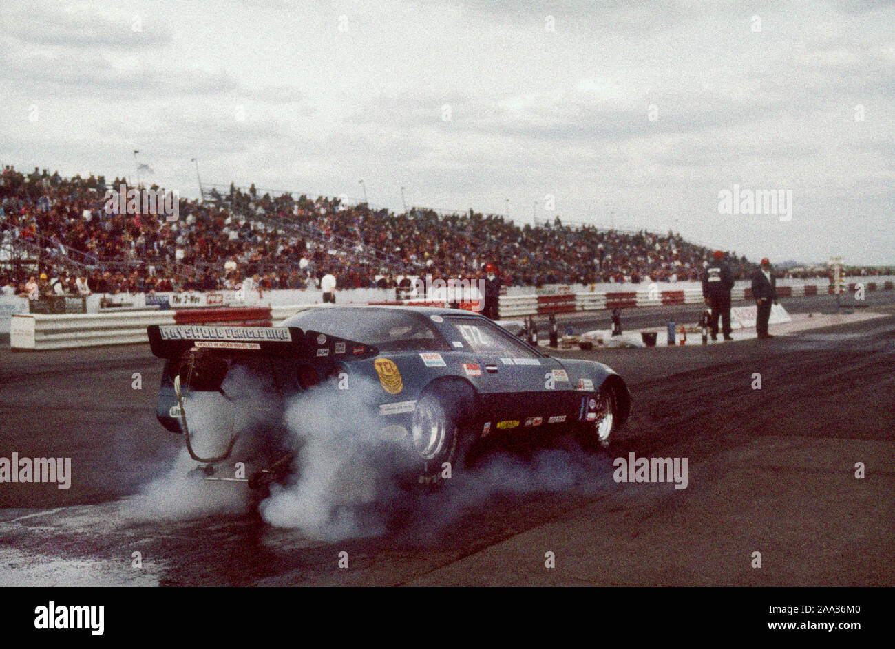 Funny auto dragsters racing a Avon Park Raceway UK 1993 Foto Stock