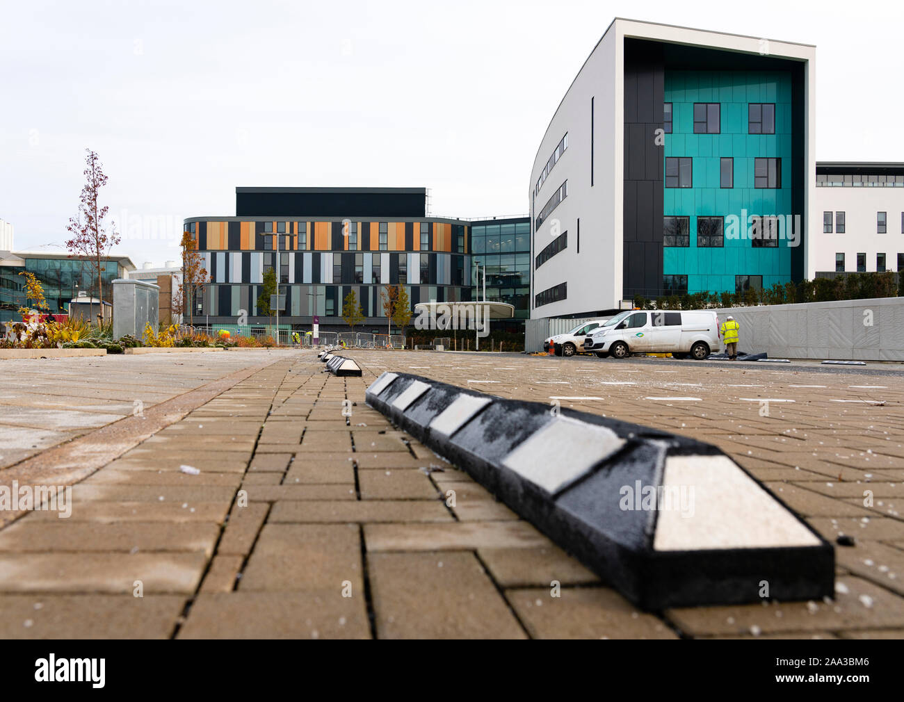 Vista esterna del nuovo controverso incompiuto e molto ritardata NHS Royal Ospedale per i bambini e i giovani a Edimburgo, Scozia, Regno Unito Foto Stock