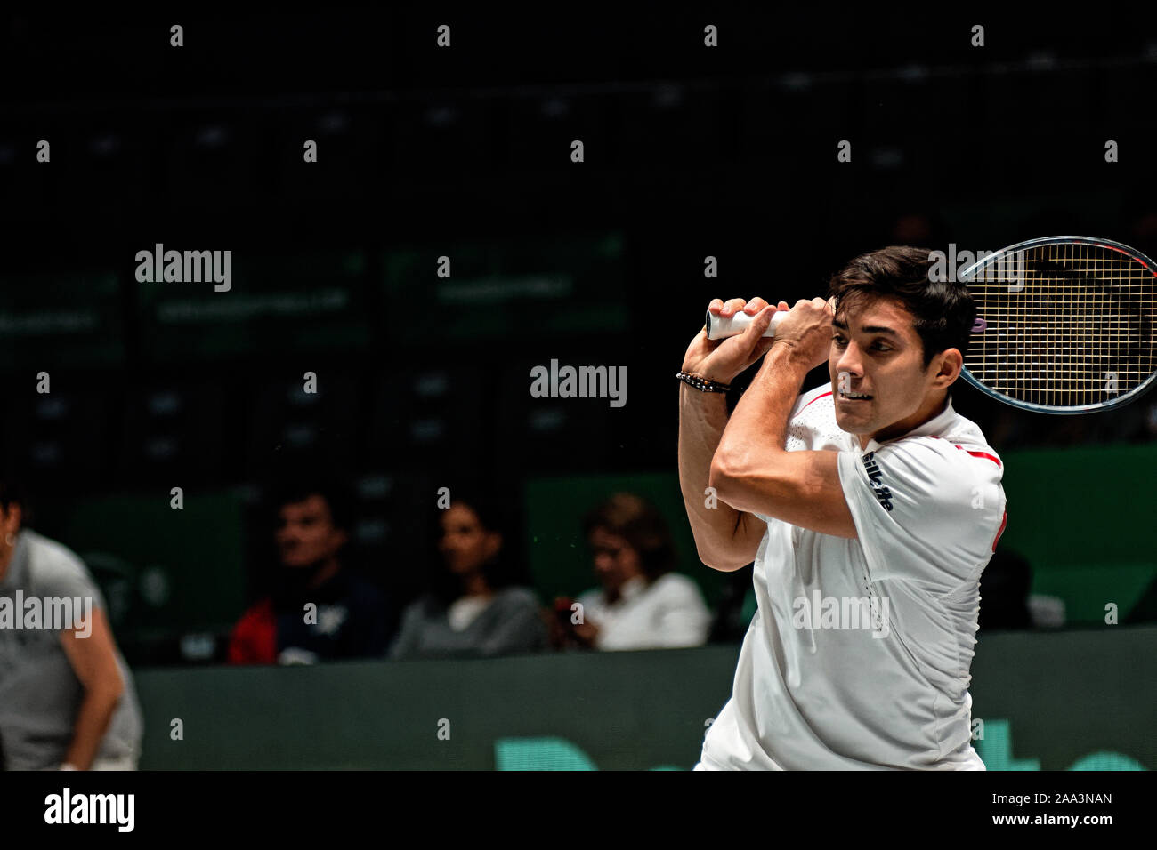 Caja Magica, Madrid, Spagna. Il 19 Novembre, 2019. Tennis: Coppa Davis finale Madrid 2019 - Diego Schwartzman (ARG) vs Cristian Garin (Chl). Cristian Garin (Chl) nell'immagine. Caja Magica, Madrid, Spagna. Credito: EnriquePSans/Alamy Live News Foto Stock