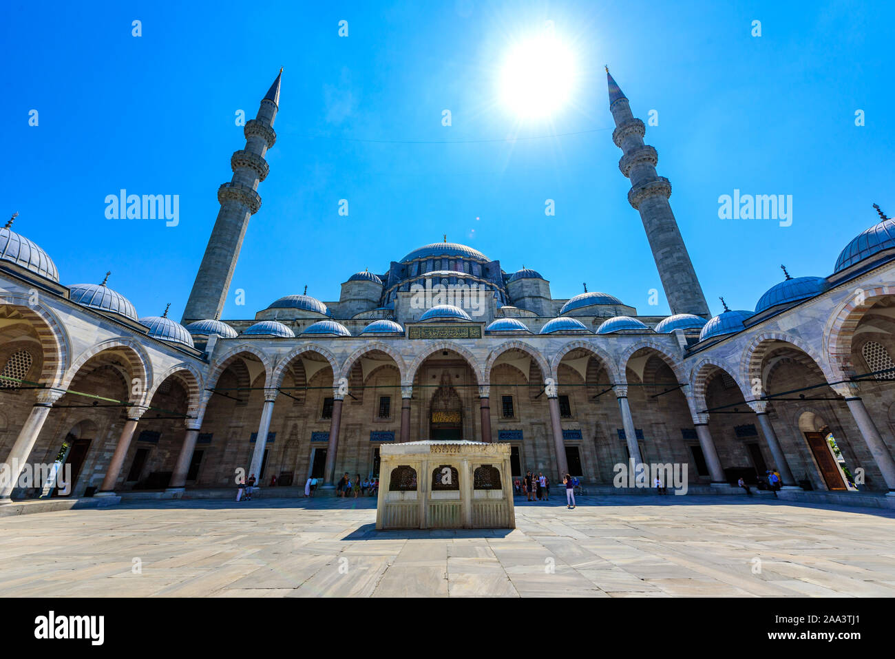 La Moschea di Suleymaniye nel quartiere Fatih di Istanbul, Turchia. Concetto di viaggio della parte storica. Foto Stock