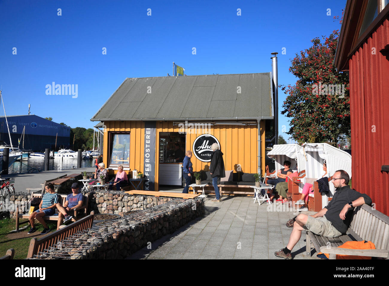 Cafe AHOI nel porto di Niendorf / Balic Mare, Timmendorfer Strand, Holstein Svizzera, Germania Foto Stock