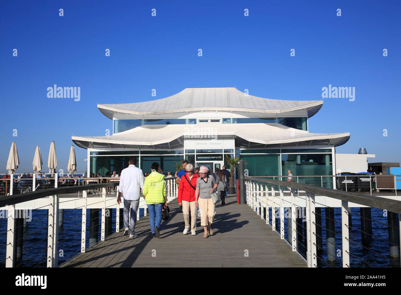 MIKADO Teehaus sul molo a Timmendorfer Strand, Mar Baltico, Schleswig-Holstein, Germania Foto Stock