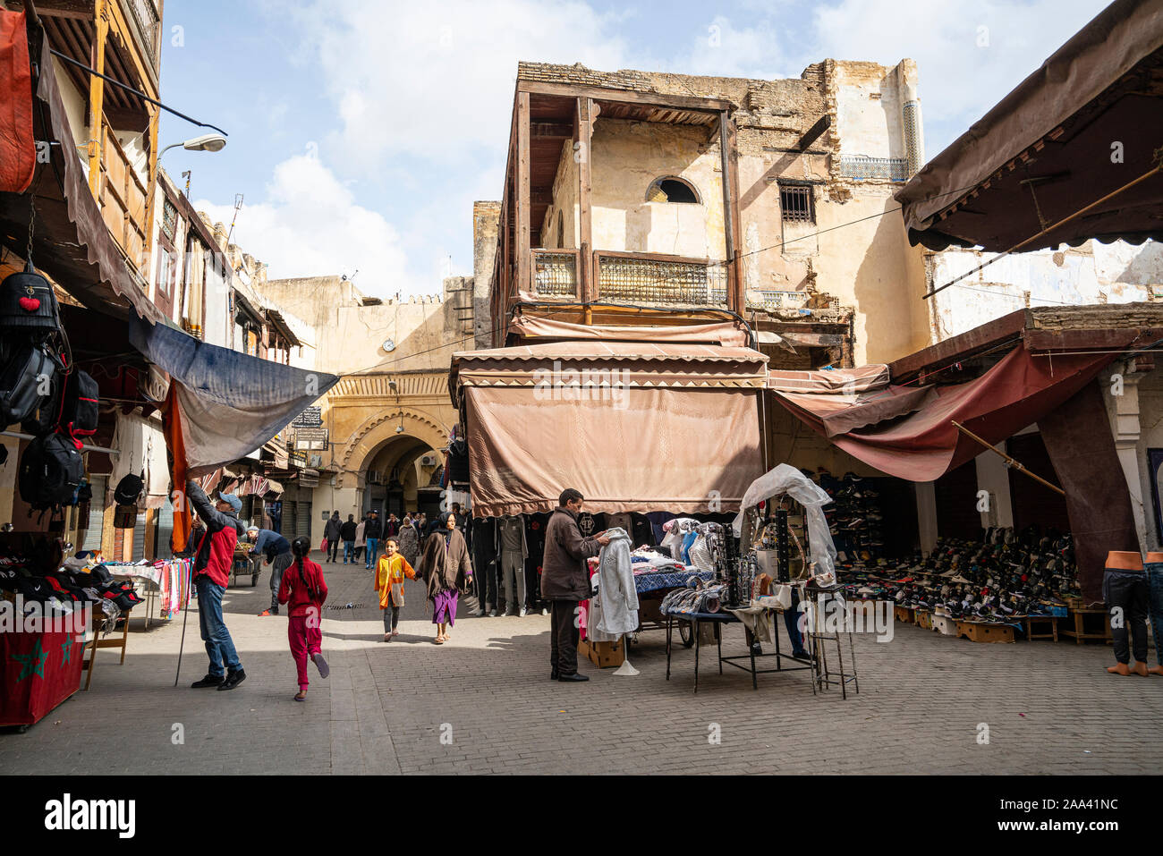 Fez, in Marocco. Il 9 novembre 2019. vista del bazaar nel vecchio quartiere ebraico Foto Stock