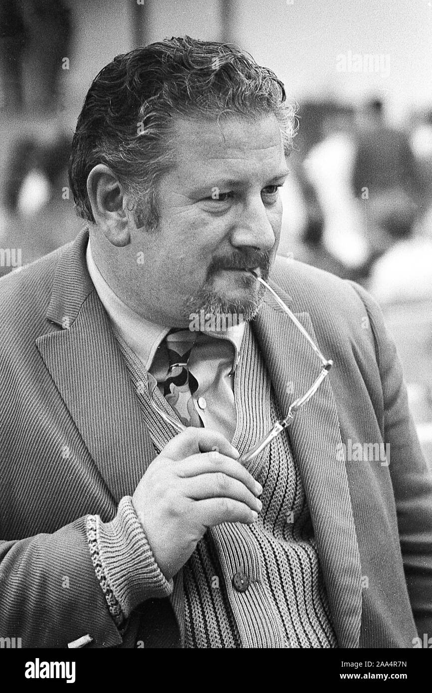 Sir Peter Ustinov Alexander è stato ospite al XIX annuale di Aspen International Design Conference di 1969. Parlando di interesse umano nel design piuttosto che i progettisti di interesse per gli esseri umani. Nato il 16 aprile 1921 e morì il 28 marzo 2004. Un attore inglese, voce attore, scrittore, dreamatist, regista, regista, sceneggiatore, comico, ecc. Foto Stock