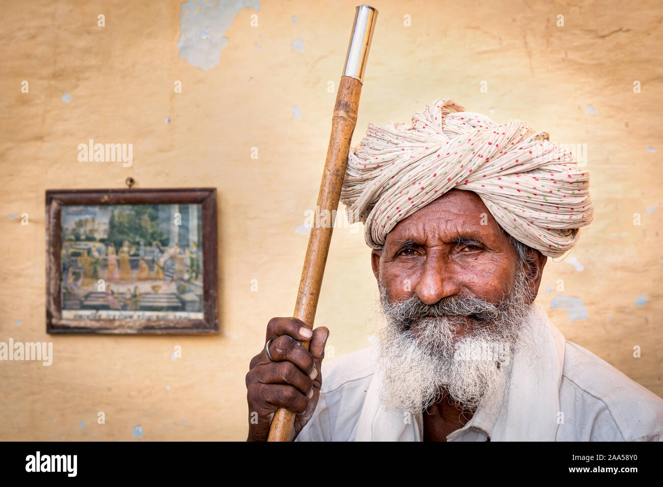 Ritratto di un anziano uomo indiano, Jaisalmer, Rajasthan, India Foto Stock