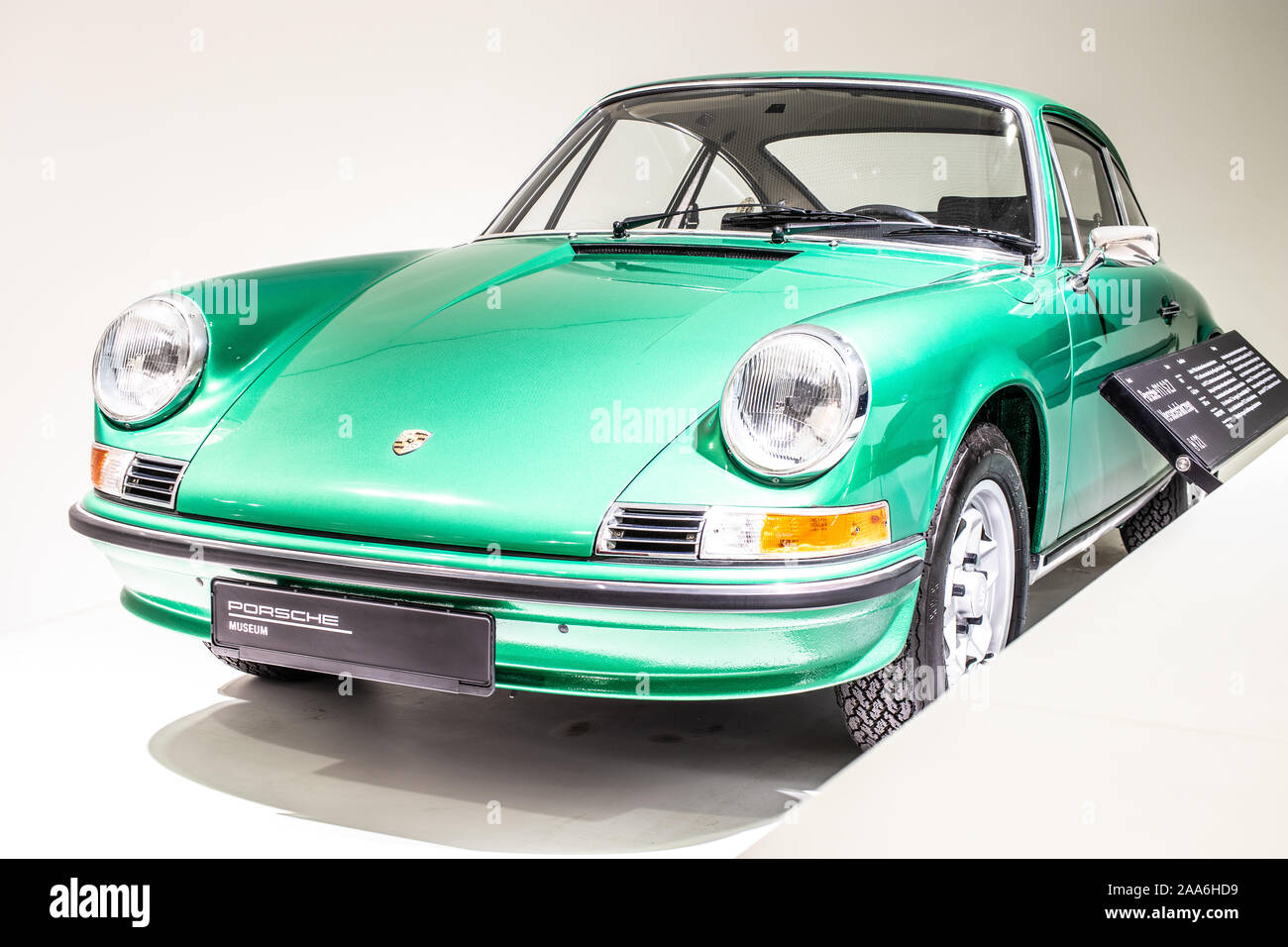 Stoccarda, Germania, Sep, 2019: Porsche 911 S 2.7 veicolo sperimentale 1972, Stoccarda Porsche Museum, serie G, auto sportiva prodotta da Porsche Foto Stock