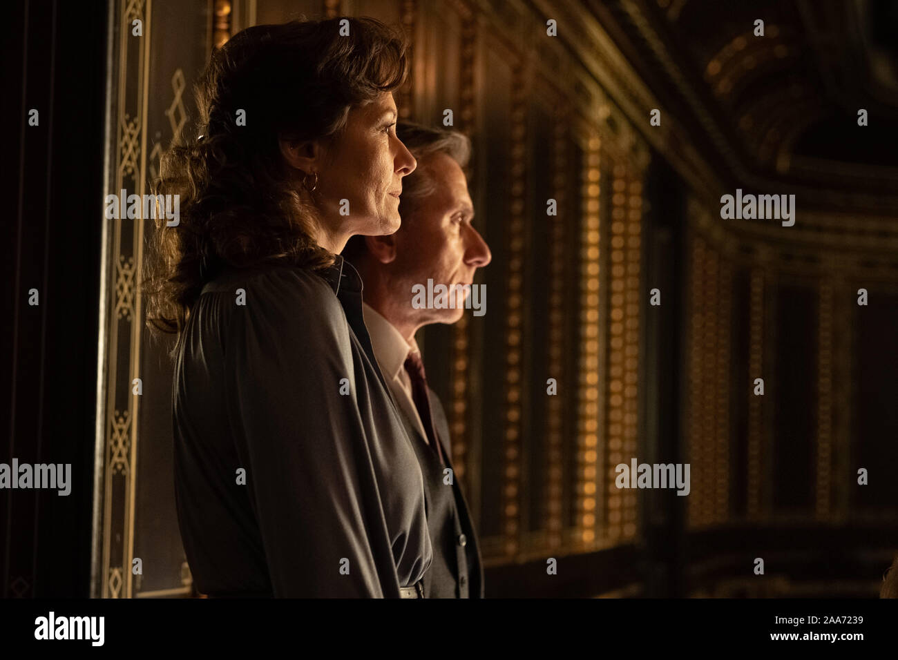 Data di rilascio: dicembre 25, 2019 Titolo: La canzone dei nomi STUDIO: Sony Pictures Classics direttore: Francois Girard trama: Tim Roth e Clive Owen star in un emotivo detective story si sviluppa su due continenti e a metà secolo. Al di sotto del film di stordimento e di pulsazione rivelazioni musicali masterizzare l'orrore della guerra e le anime perdute estinti dalla storia. STARRING: CATHERINE MCCORMACK come Helen, Tim Roth come Martin. (Credito Immagine: © Sony Pictures Classics/Entertainment Immagini) Foto Stock