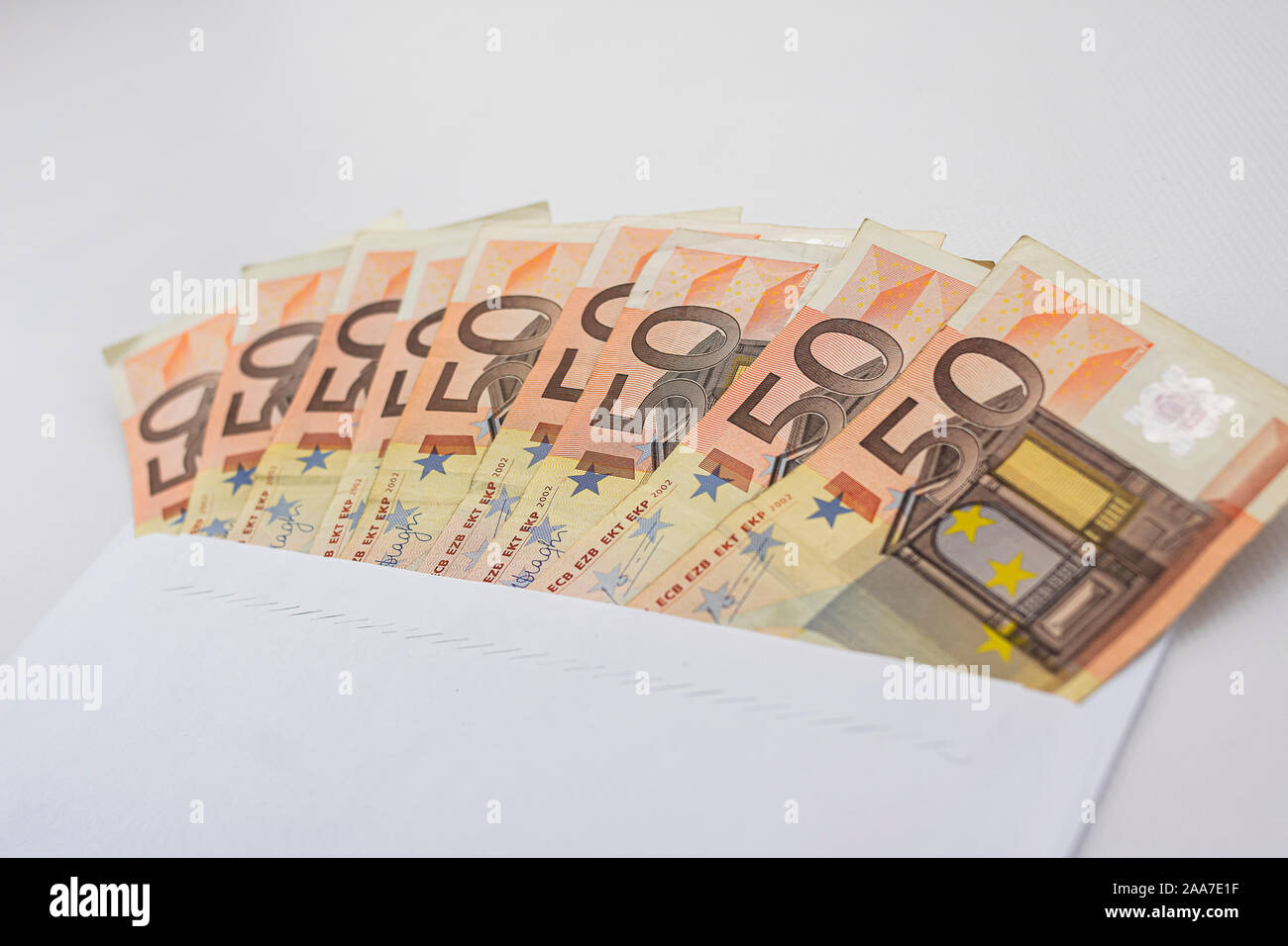 50 euro bills in una busta Foto Stock