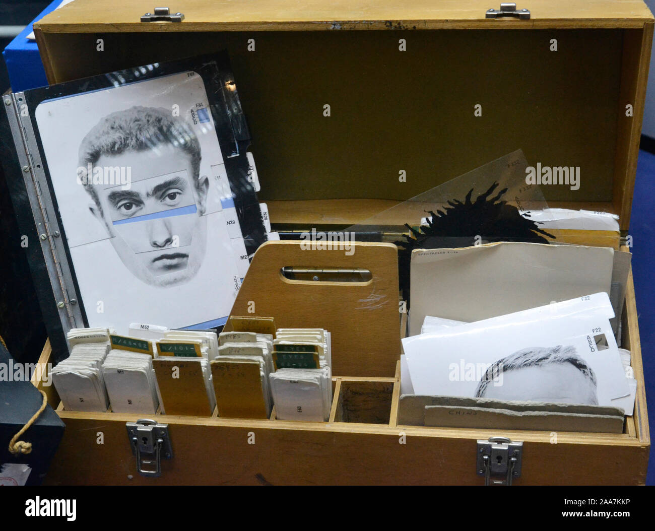 Un identikit della polizia in la polizia e i vigili del fuoco di raccolta del patrimonio, Solent Sky Museum, Southampton, Hampshire, Regno Unito Foto Stock