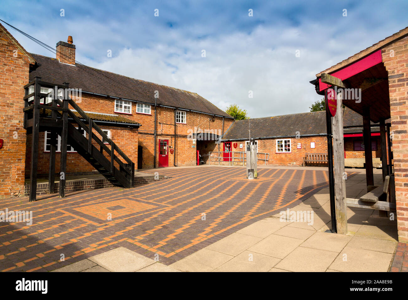 Il cortile di Bosworth Battlefield Heritage Centre, Sutton Cheney, Leicestershire, England, Regno Unito Foto Stock