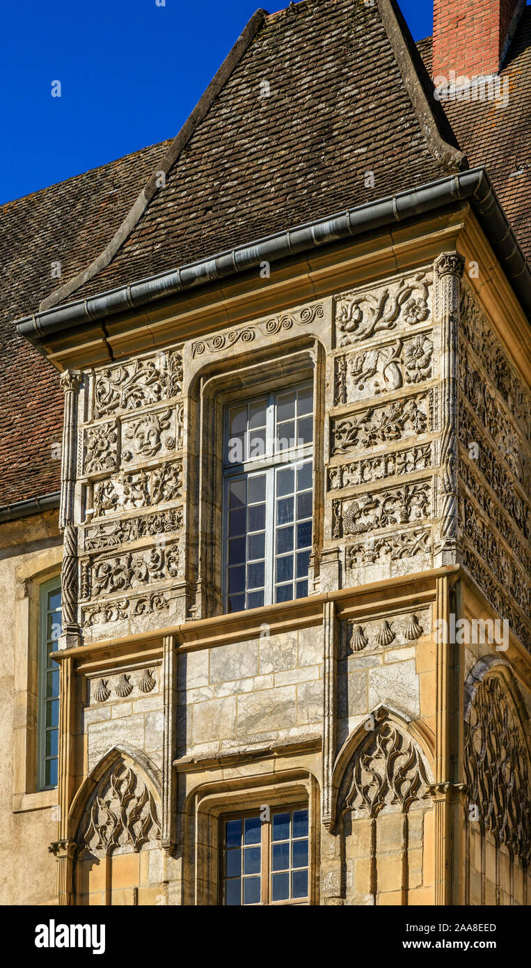 Francia, Saône et Loire, Maconnais, Cluny, il municipio, la facciata scolpita in stile rinascimentale italiano // Francia Saône-et-Loire (71), nel Mâconnais, Cluny Foto Stock