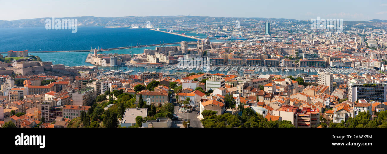 Vieux-Port de Marseille, Porto Vecchio e Porto di Marsiglia, nel sud della Francia, Alta Vista Foto Stock