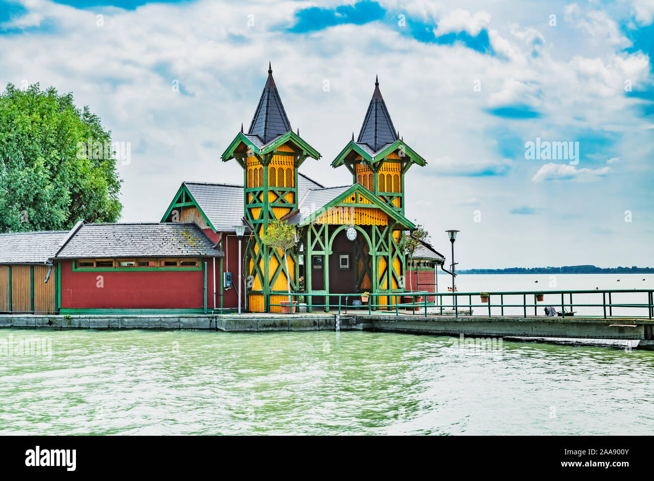 Stabilimento balneare costruito nel 1893 presso la spiaggia comunale di Keszthely sul Lago Balaton, Zala county, Western oltre Danubio, Ungheria, Europa Foto Stock