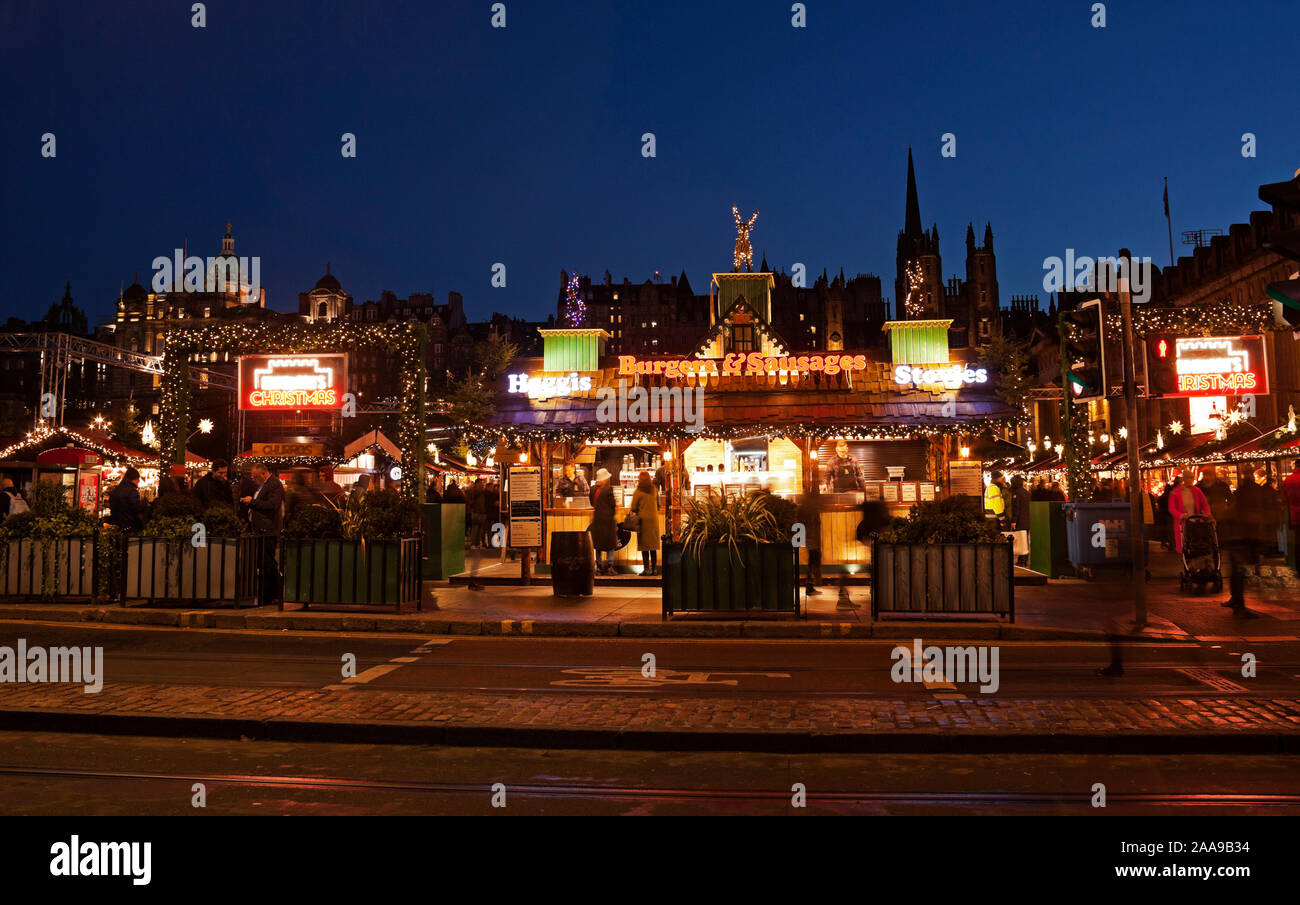 Il Natale di Edimburgo, 2019 colorato mercato e luna park, Edimburgo, i giardini di Princes Street East, Scotland, Regno Unito, Gran Bretagna Foto Stock