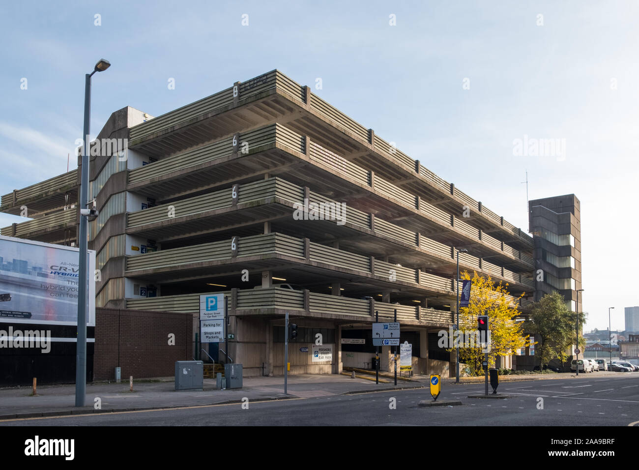 Pershore Street Car Park a Pershore Street Birmingham è un esempio di un brutalist edificio in calcestruzzo Foto Stock