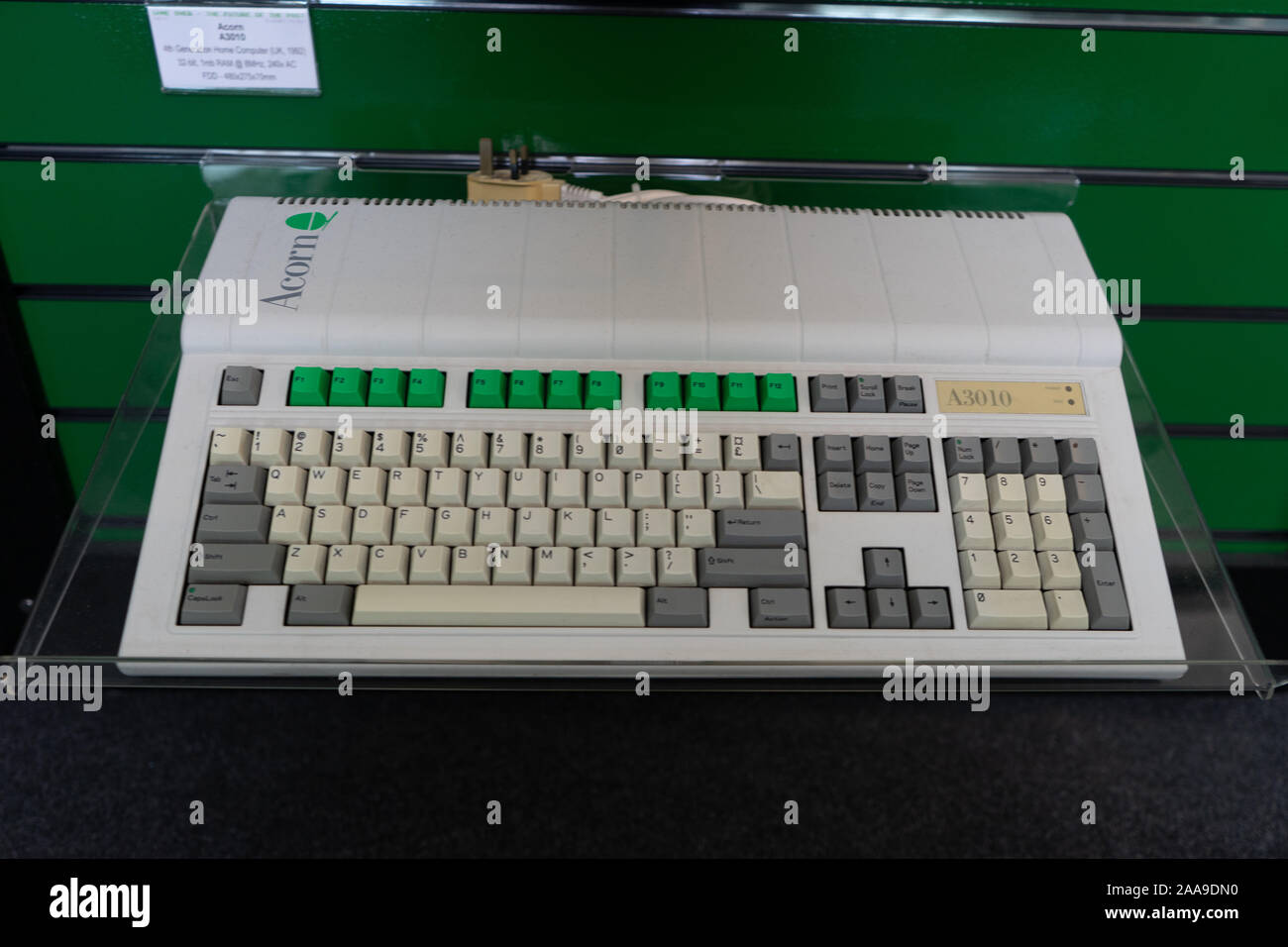 Un Acorn Archimedes A3020 Computer uno dei primi comunemente utilizzati i computer nelle scuole britanniche negli anni ottanta Foto Stock