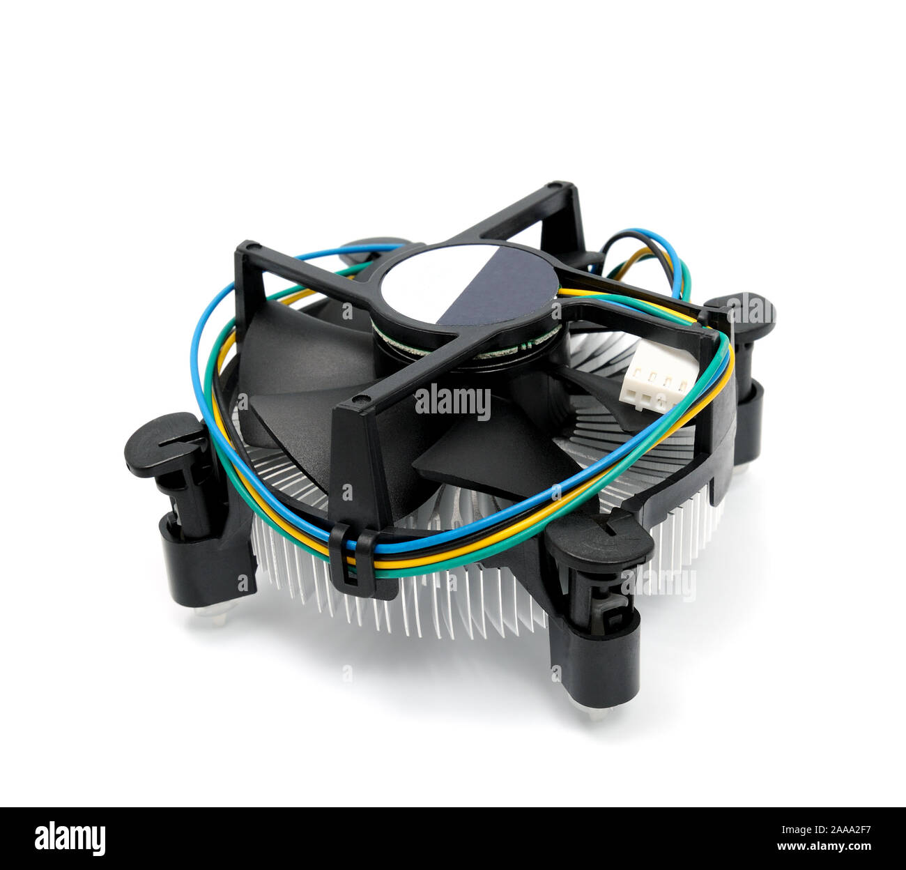 Dissipatore di calore per CPU isolato su uno sfondo bianco Foto Stock