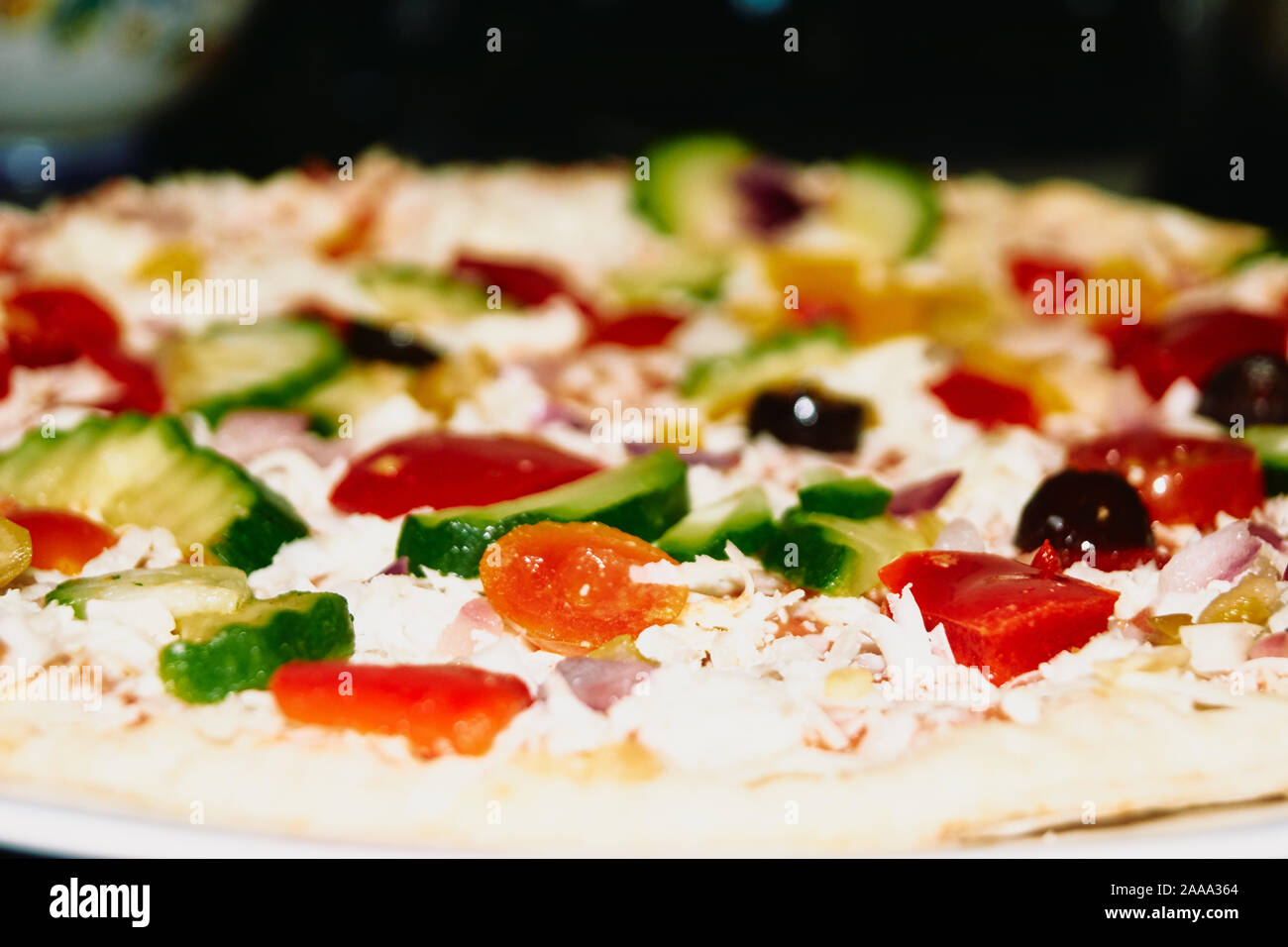 Sfondo pizza vegetale con il piccante Foto Stock