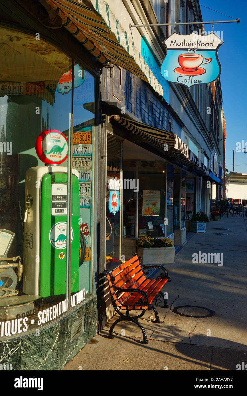 Madre di caffè su strada sul percorso 66 in a Cartagine, Missouri Foto Stock