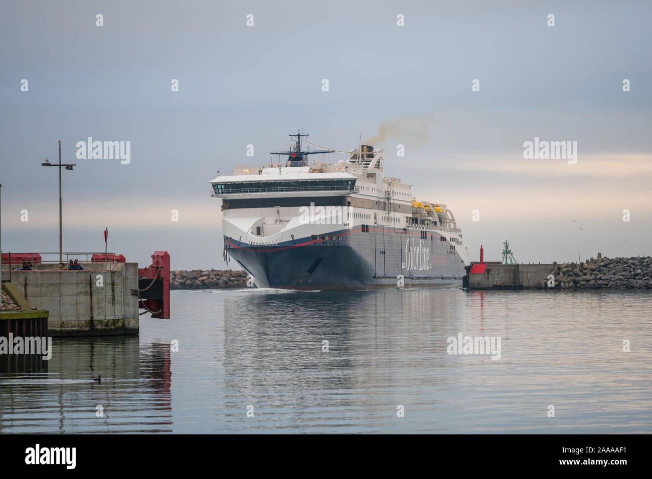 Hirtshals, Danimarca, 20 Novembre 2019: la porta della società Colorline e arrivo dei traghetti in Danimarca Foto Stock