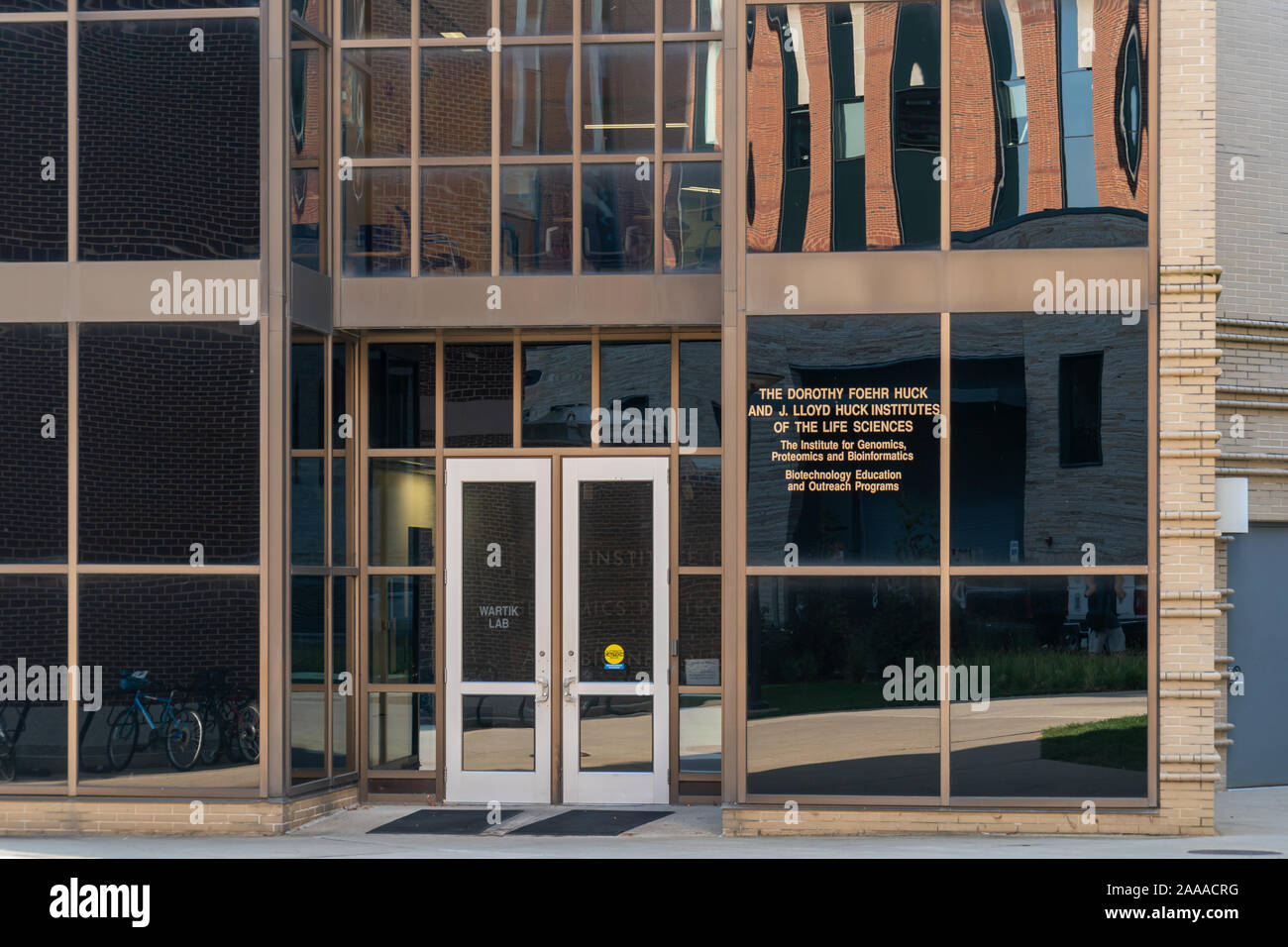 UNIVERSITY PARK, PA/STATI UNITI D'America - 28 settembre 2019: Dorothy Foehr Huck e J. Lloyd Huck gli istituti di scienze della vita edili sul campus di Penn Stat Foto Stock
