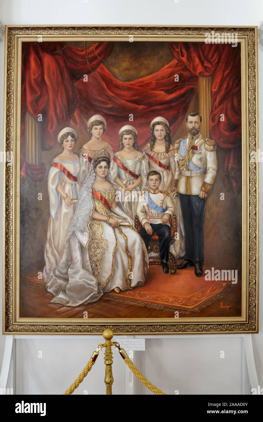 Royal ritratto della famiglia Romanov in la Sala Bianca di Palazzo di Livadia Foto Stock