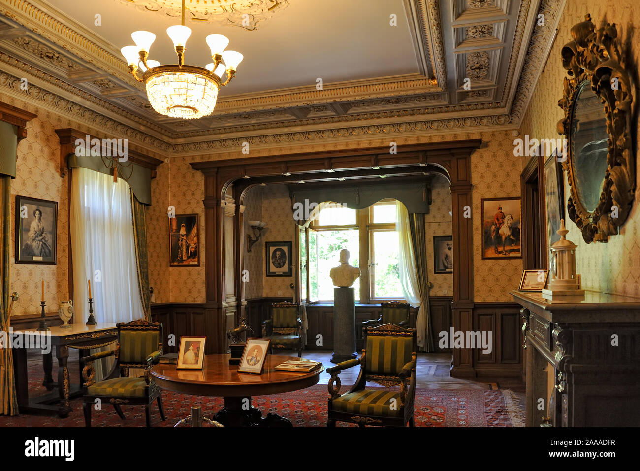 Armadio di Sua Maestà Imperiale (angolo di visualizzazione) nel palazzo di Massandra Foto Stock