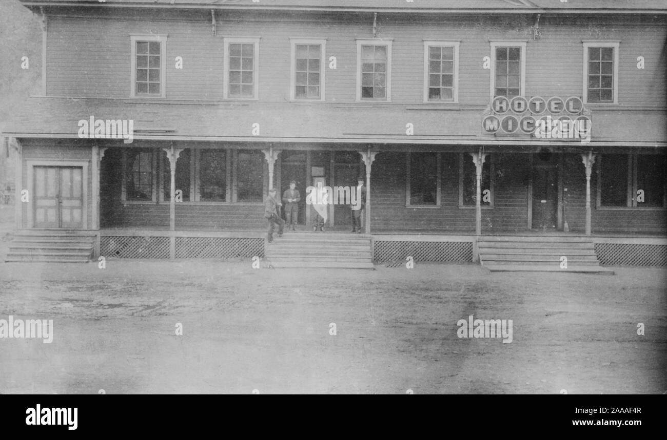 Hotel Michel, Michel British Columbia Canada (città fantasma), vecchia cartolina Foto Stock