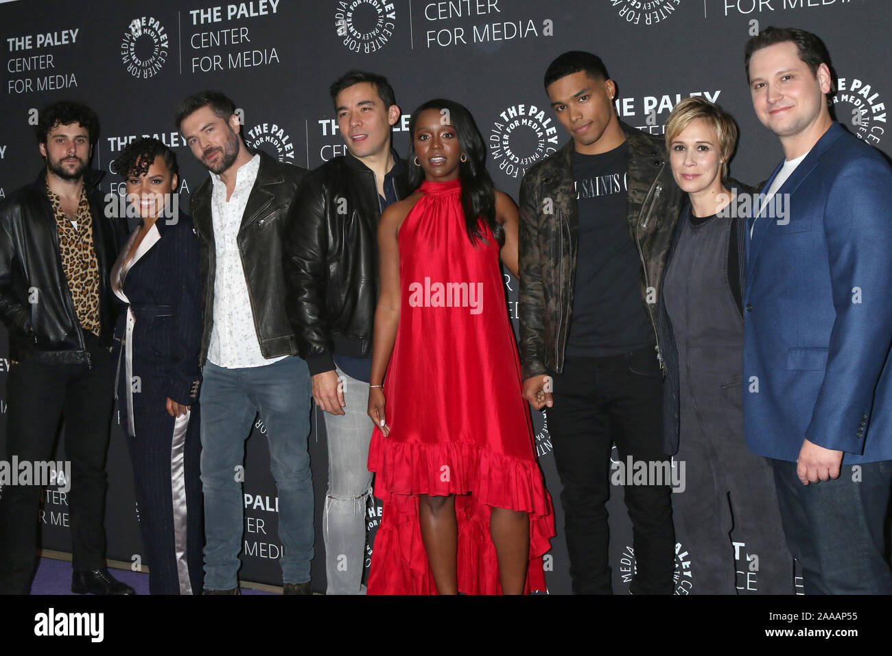 Novembre 19, 2019, Beverly Hills, CA, Stati Uniti d'America: LOS ANGELES - NOV 19: Jack Falahee, Amirah Vann, Charlie Weber, Conrad Ricamora, Aja Naomi Re, Roma Flynn, Liza Weil, Matt McGorry al ''Come arrivare lontano con l' omicidio'' finale di stagione celebrazione presso Paley Centre for Media il 19 novembre 2019 a Beverly Hills, CA (credito Immagine: © Kay Blake/ZUMA filo) Foto Stock
