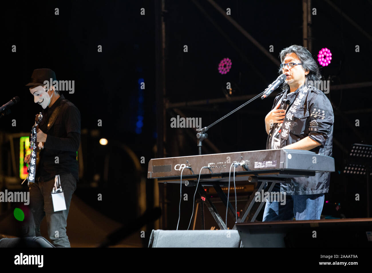 Il 17 novembre 2019 migliaia dei Taiwanesi che frequentano un concerto a sostegno di Hong Kong democrazia pro/libertà dimostranti presso Piazza Liberty in Taipei. Un certo numero di famosi Taiwanese pop stars giocato. Foto Stock