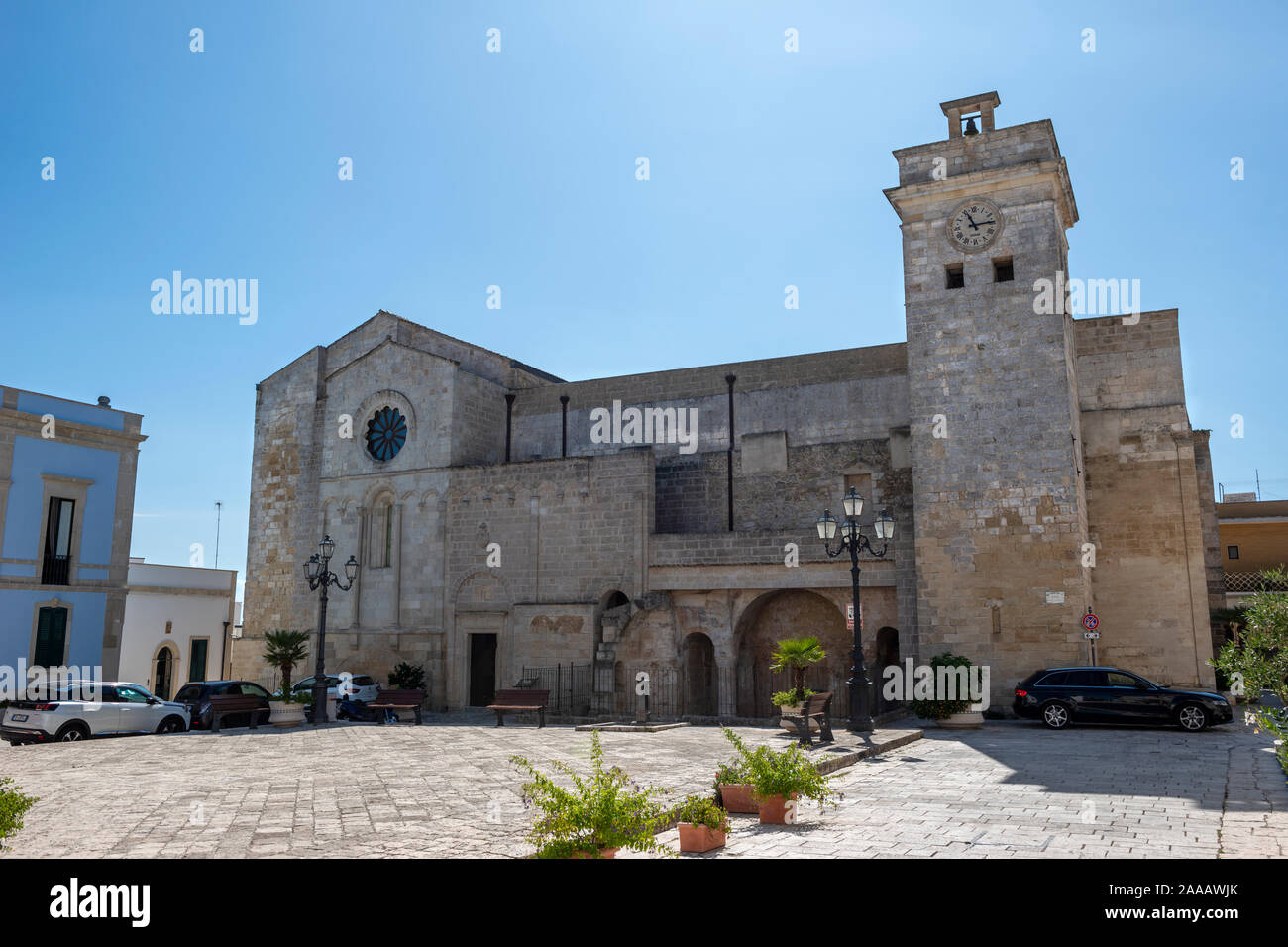 Chiesa dell'Annunziata in Piazza della Vittoria in Castro sulla costa Adriatica della Puglia (Puglia) nel Sud Italia Foto Stock