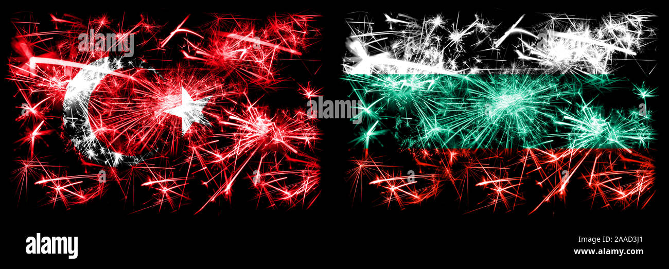 Turchia, turco vs Bulgaria, bulgaro Anno Nuovo celebration Sparkling fuochi d'artificio concetto flag di sfondo. Combinazione di due stati astratta bandiere. Foto Stock